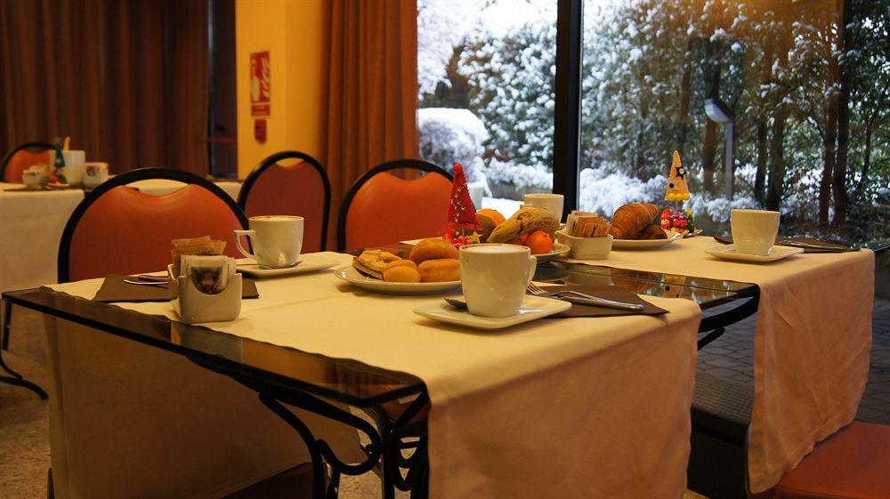 Blue Relais Maggiore Dormelletto Esterno foto
